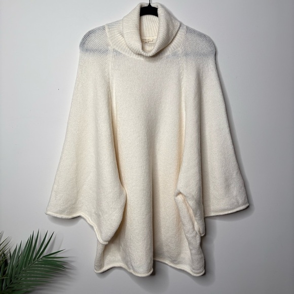JODIFL Cozy Cream Turtleneck Sweater Oversized Soft Boxy - Picture 2 of 6